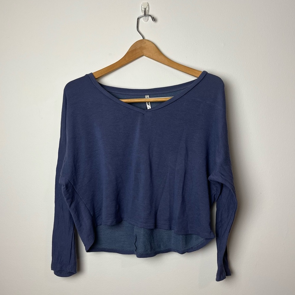 Tresics 3/4 sleeve purple crop top, sz S